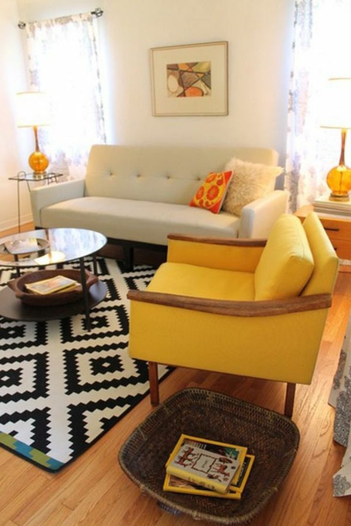 tapis-modernes-salle-de-sejour-style-contemporain-canapé-blanc-fauteuil-jaune