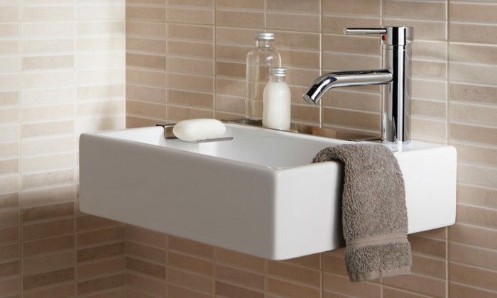 vasque-suspendue-modele-simple-et-moderne-lavabo-salle-de-bain