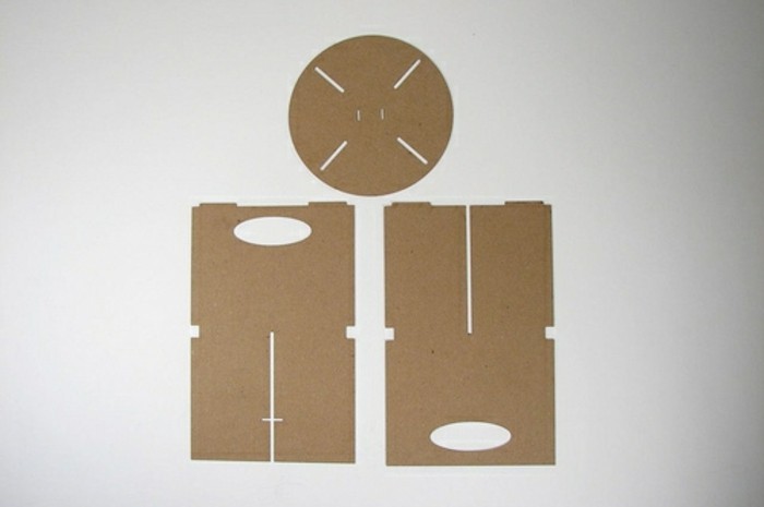 pieces-a-assembler-pour-obtenir-le-tabouret-en-carton-tuto-meuble-en-carton-simple-a-realiser