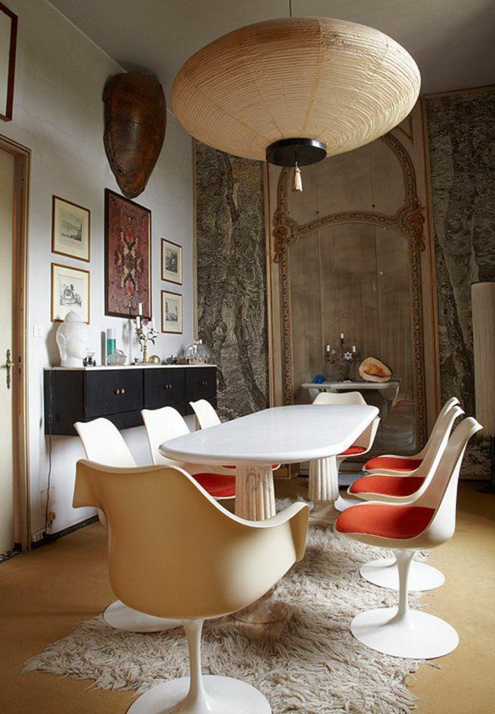 chaise-tulipe-interieur-aristocratique-suspension-originale