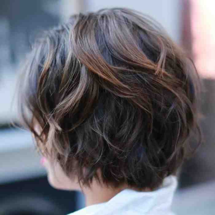 Coupe De Cheveux Court Degrade Femme
