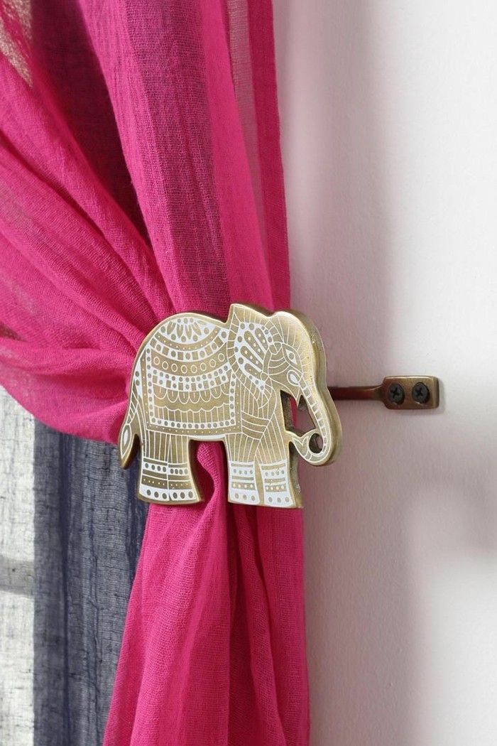 embrasse-rideau-elephant-pour-deco-de-style-indien