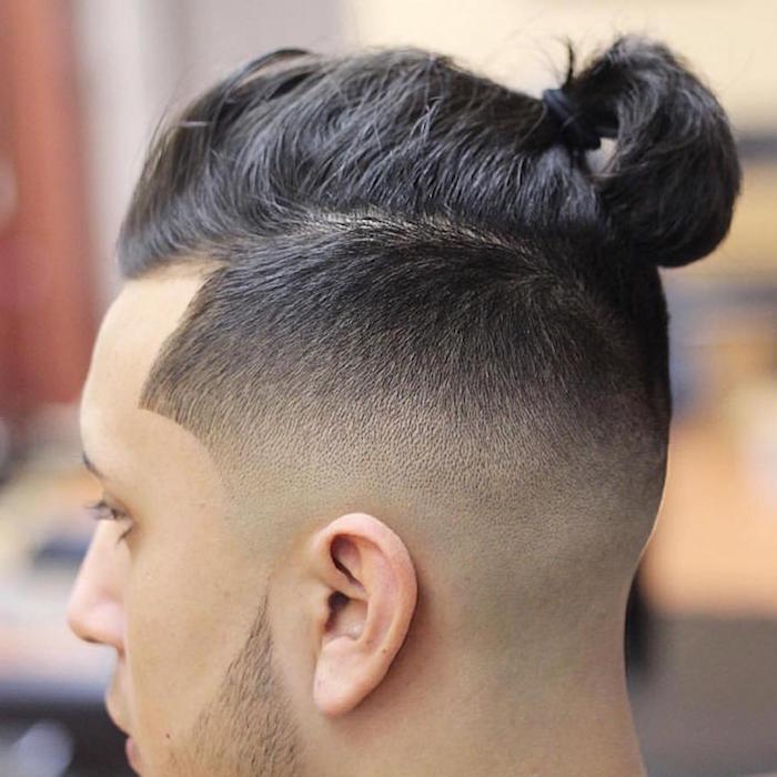 Man Bun Top Knot Le Chignon Homme à La Pointe De La