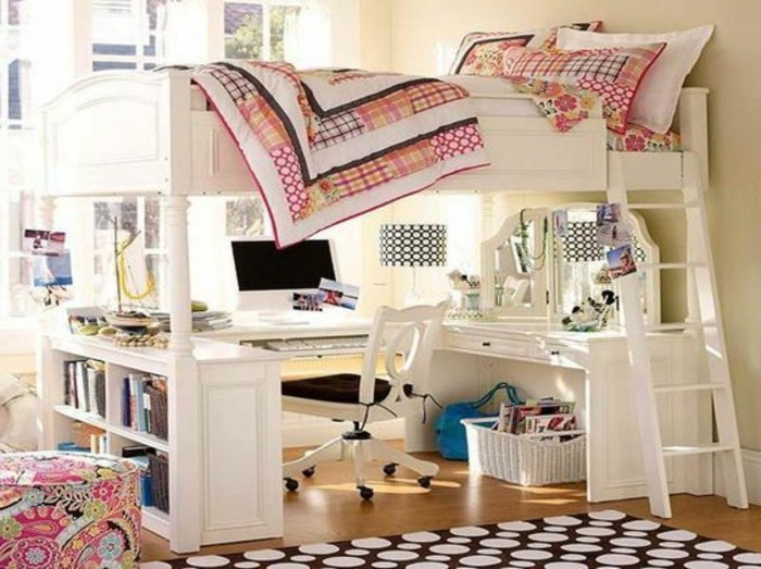 lit-en-hauteur-avec-bureau-lit-supepose-blanc-avec-rangements