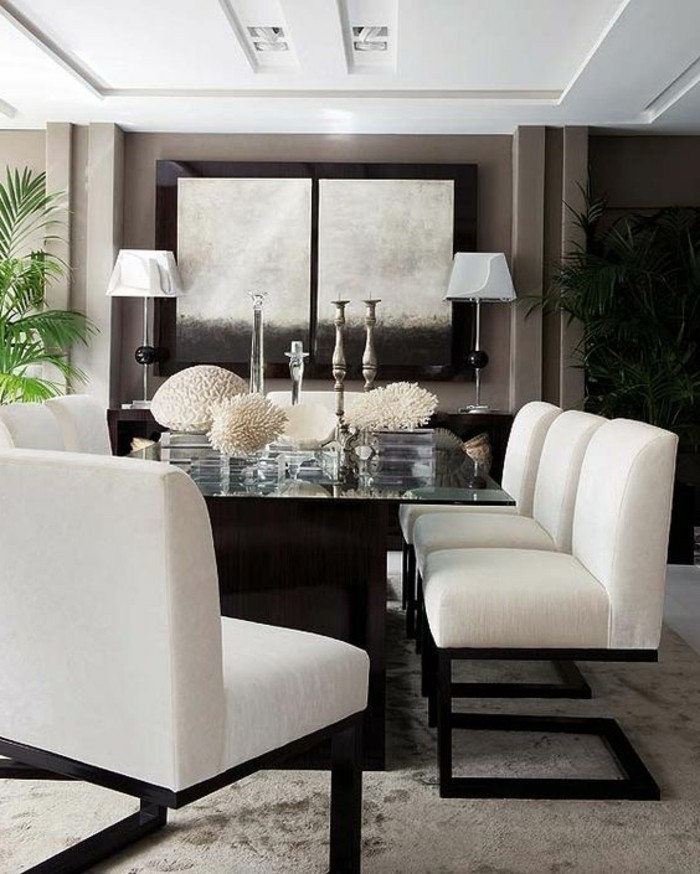 meubles-de-salle-a-manger-table-design-plateau-en-verre-chaises-contemporaines