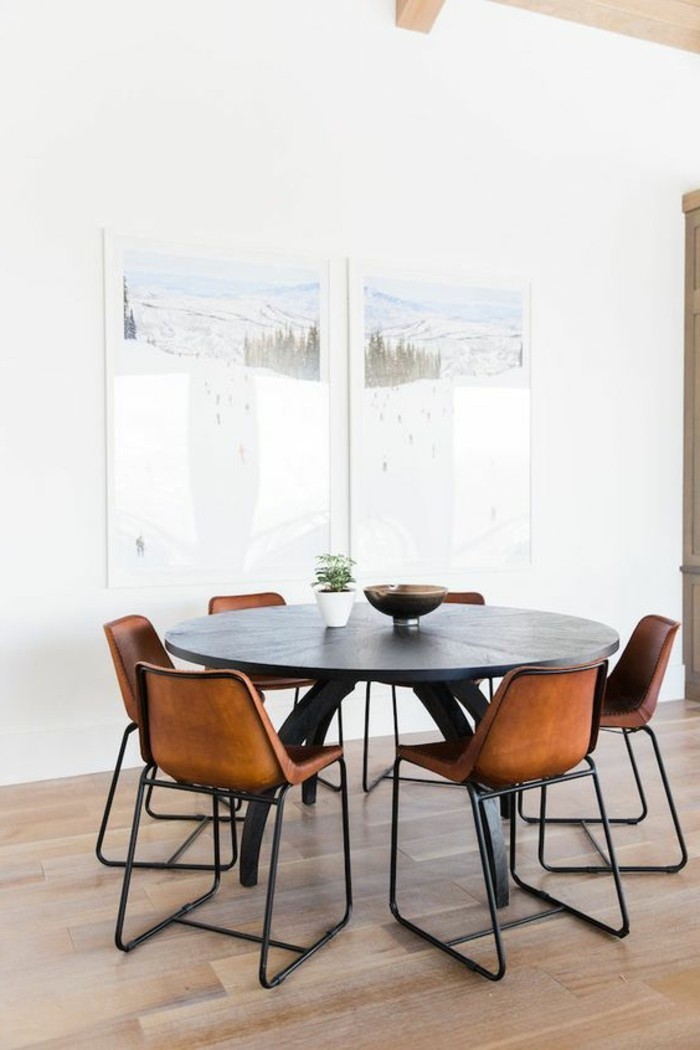 meubles-de-salle-a-manger-table-ronde-et-chaises-design