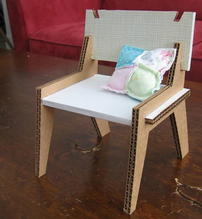 superbe-chaise-en-carton-a-fabriquer-un-joli-meuble-diy-pour-votre-interieur