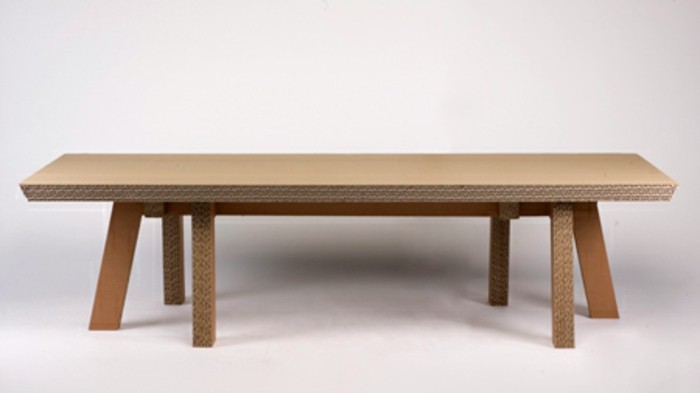 table-en-carton-idee-de-meuble-carton-facile-a-realiser-et-design