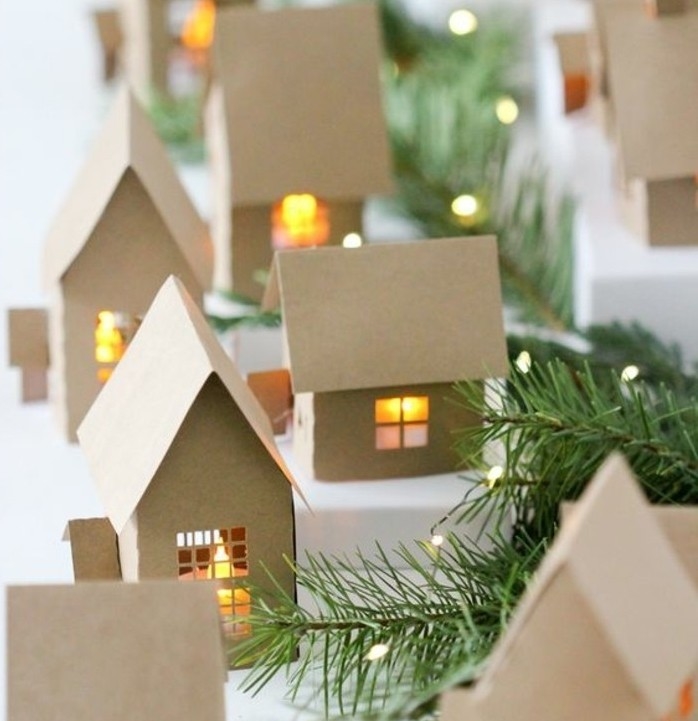 un-petit-village-charmant-sous-l-emprise-de-la-neige-petites-maisons-en-carton-idee-fantastique-de-decoration-de-noel-a-fabriquer