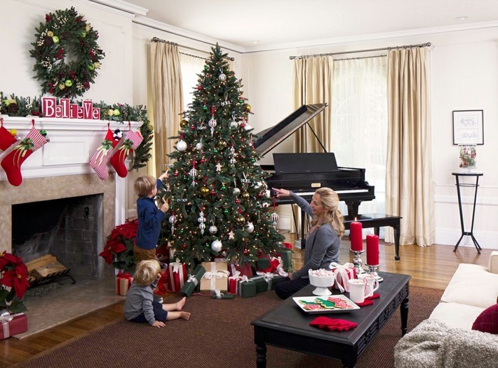 Le sapin de noel décoré joliment – quelques idées adorable-deco-agremeable-decoration-sapin-de-noel-belle-maison-enfant