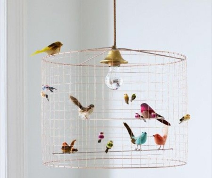 cage-oiseau-transforme-un-luminaire-interessant-des-figurines-d-oiseaux-comme-decoration-pour-votre-abat-jour-diy