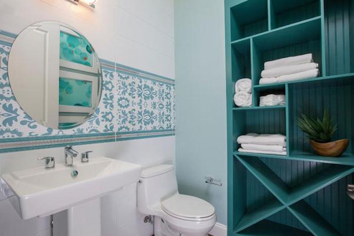 colonne-de-rangement-salle-de-bain-armoire-etagere-en-bois-wc-turquoise