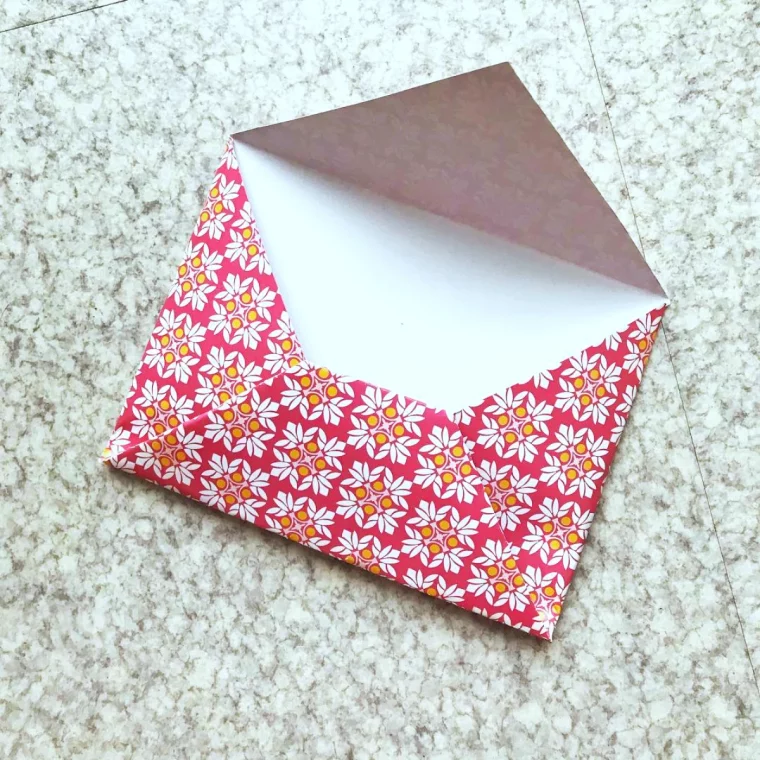 comment fabriquer une enveloppe avec une feuille de papier