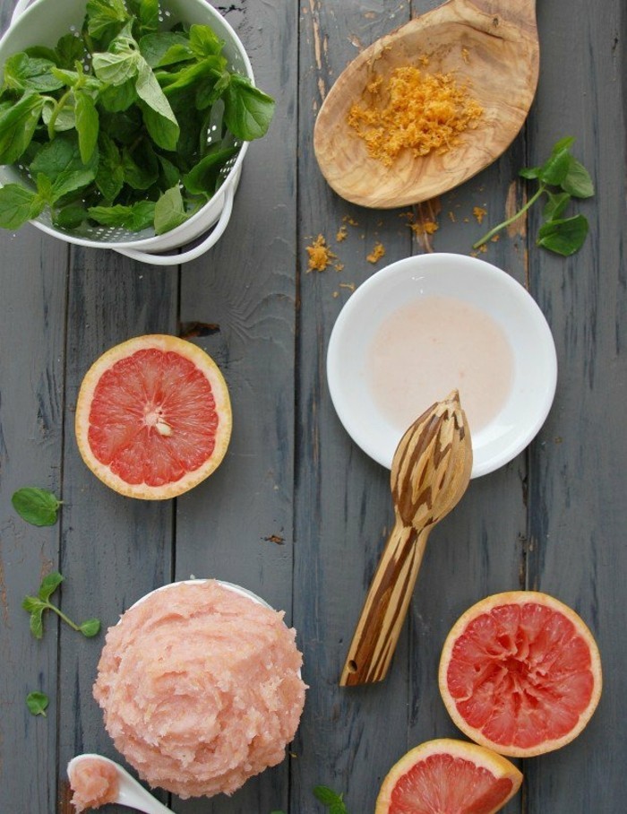 comment-faire-un-gommage-recette-facile-a-base-de-grappefruit