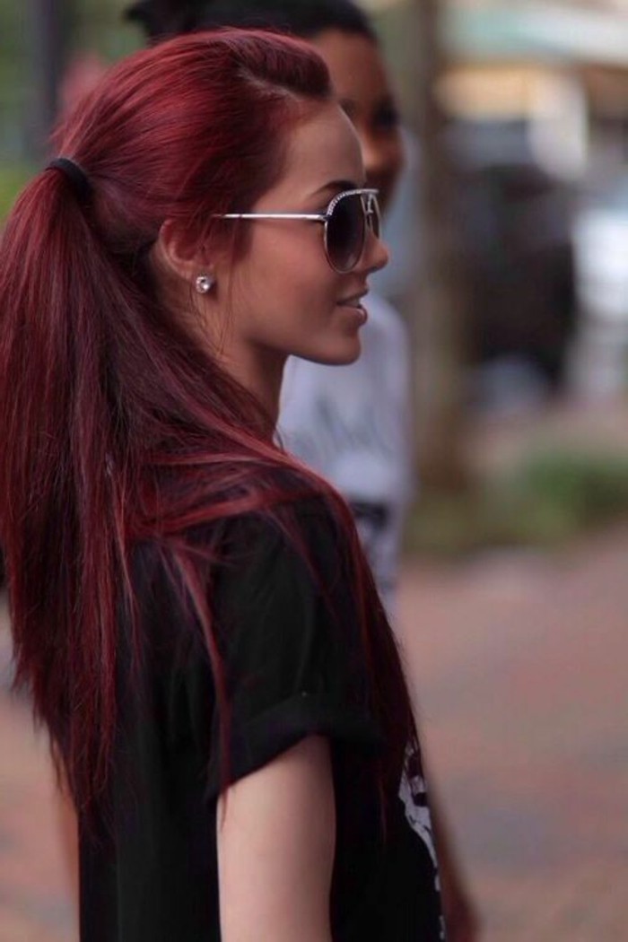 couleur-acajou-rouge-comment-porter-ses-cheveux-acajou