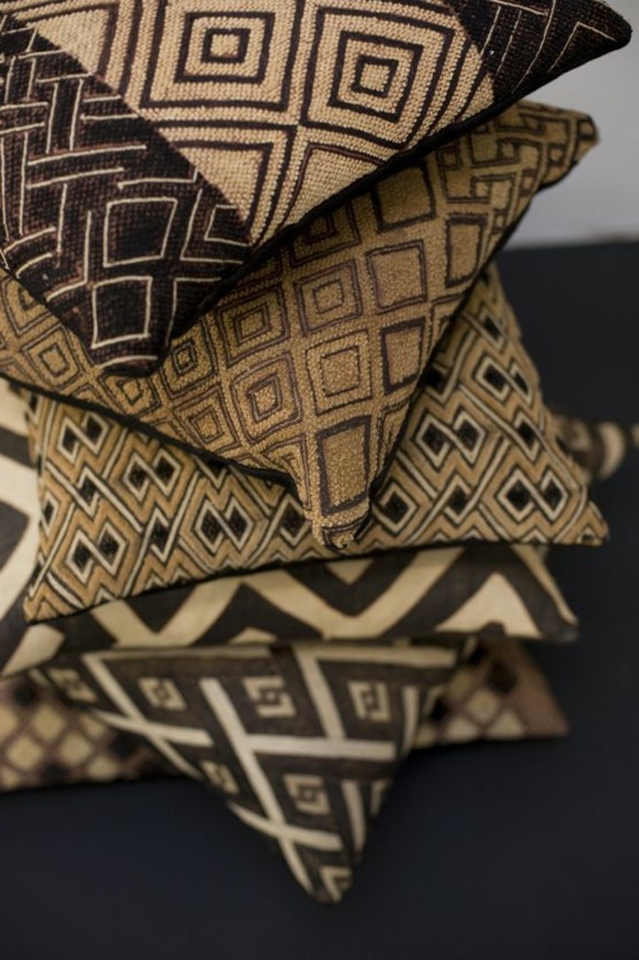 deco-africaine-coussins-decoratifs-exotiques