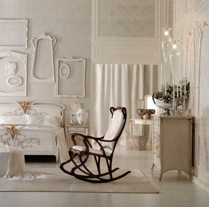 deco-romantique-chaise-a-bascule-decorations-murales-miroir
