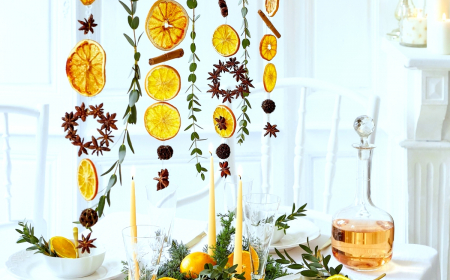 decoration de table avec des guirlandes de noel avec des oranges