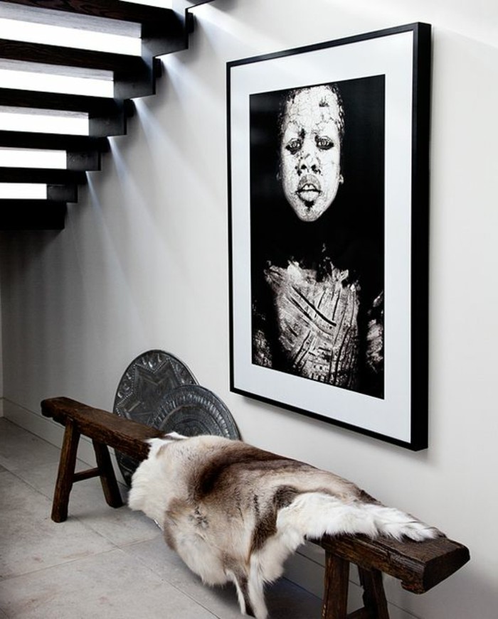 decoration-africaine-banc-de-bois-escalier-photo-portrait