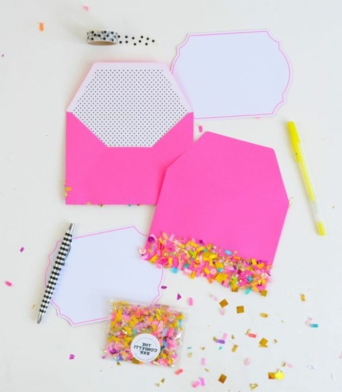 enveloppe-rose-decoree-de-confettis-comment-fabriquer-une-enveloppe-et-puis-la-decorer