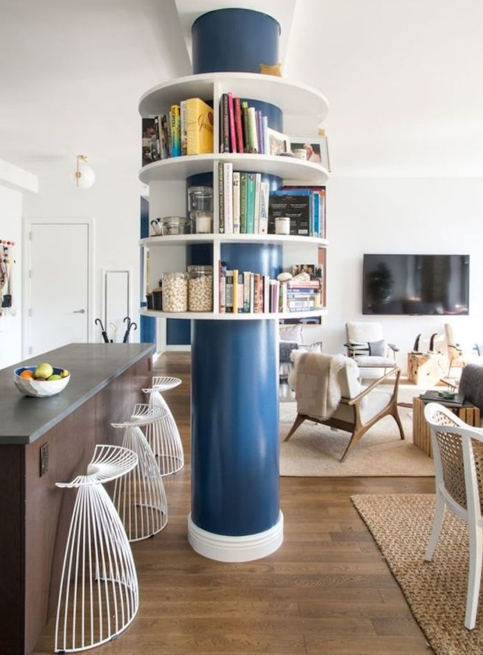 etagee-adaptable-sur-colonne-ronde-meuble-haut-salon-suspendu-design-rangement-idee