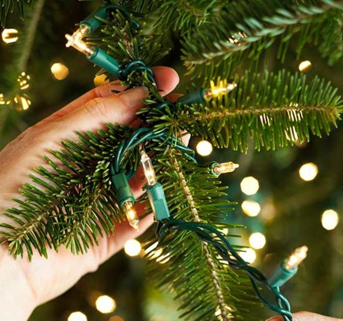 Guirlande lumineuse pour joliment décorer votre sapin excellente-beaute-decoration-sapin-de-noel-fete-lumieres