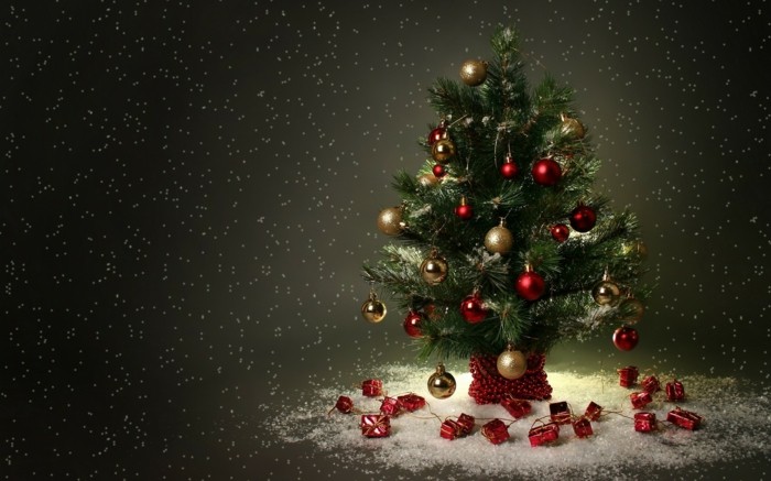 festive-petit-sapin-de-noel-decoration-ideale-festive-chouette