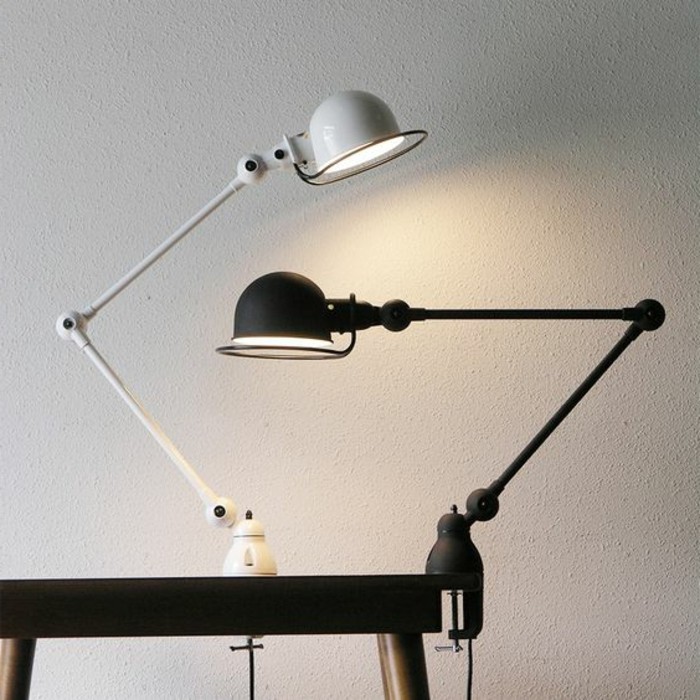 lampe-bureau-design-deux-lampes-jielde-a-pincer