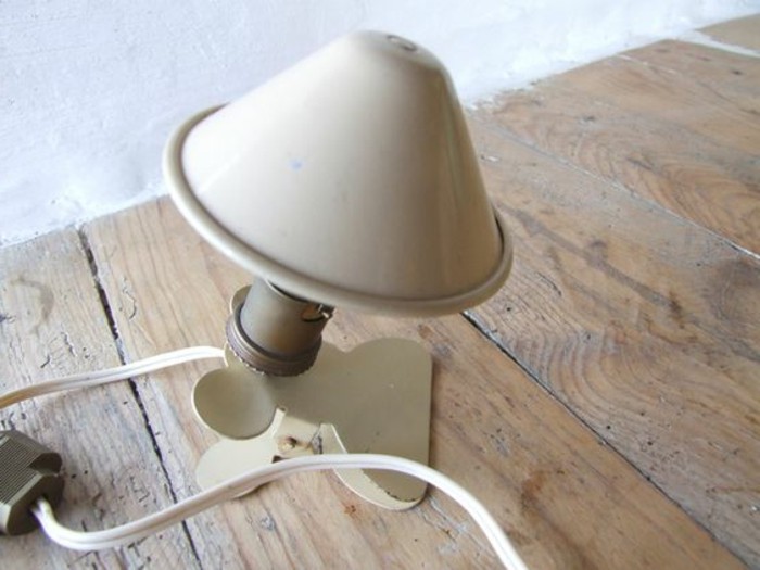 lampe-a-pince-lampe-de-bureau-originale-lame-de-travail