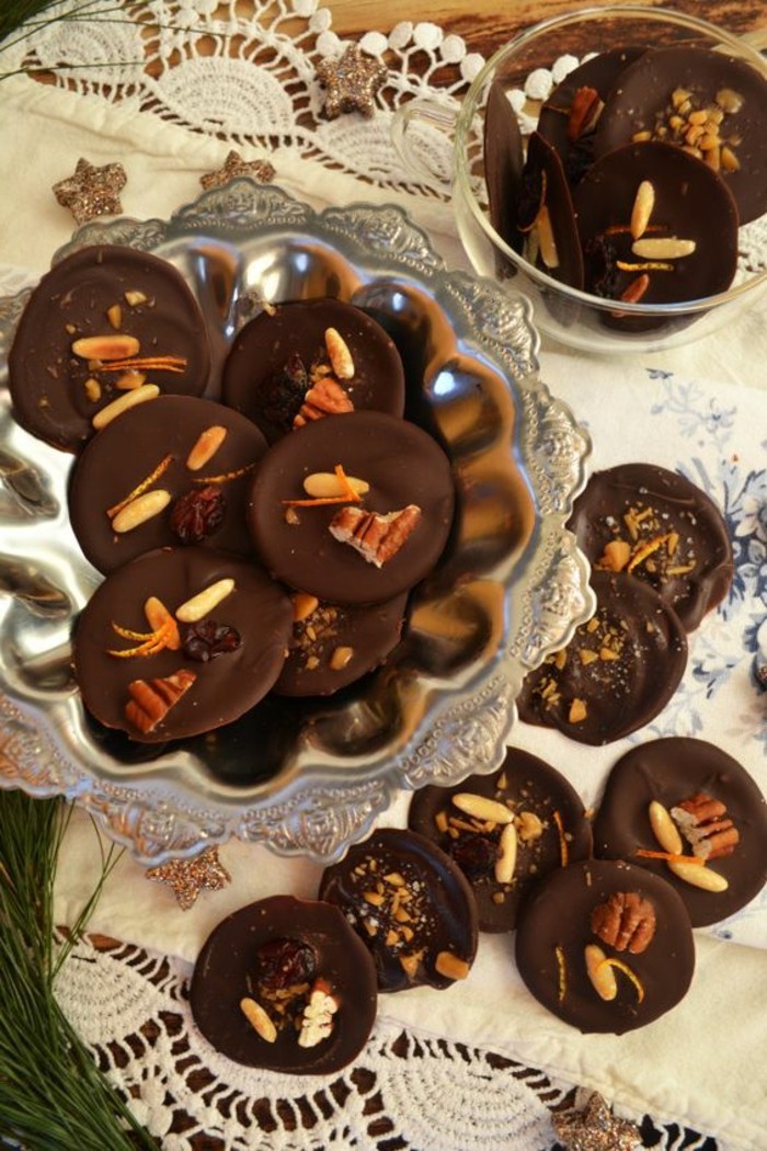 mendiant-chocolat-delices-aux-noix-de-cedre-recettes-cookies