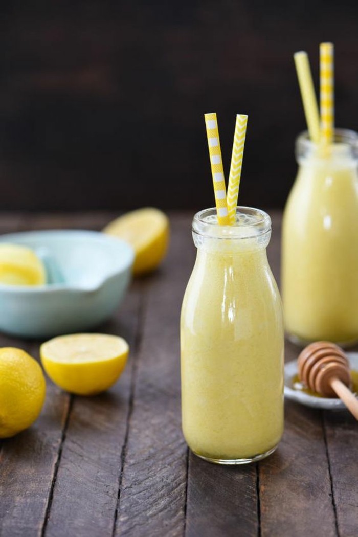 smoothie-citron-et-miel-recette-de-smoothie-revitalisante