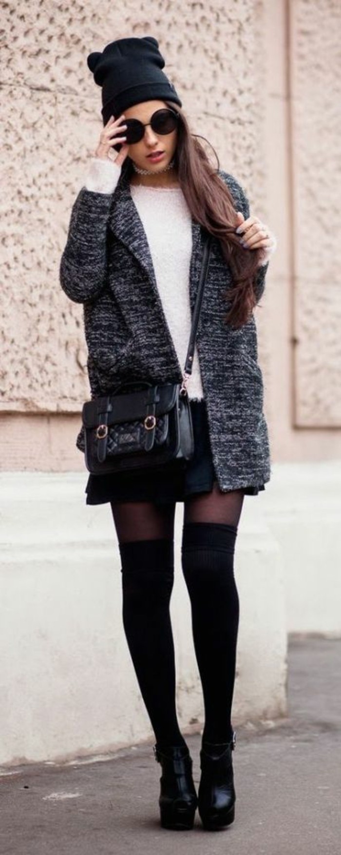 style-casual-large-manteau-jupe-courte-pull-chaud-femme-modele-chaussette-haute-en-coton