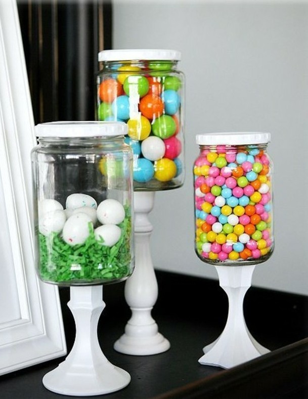 1que-faire-avec-des-pots-de-yaourt-en-verre-bonbons-confeterie-décoration-paques-colorité