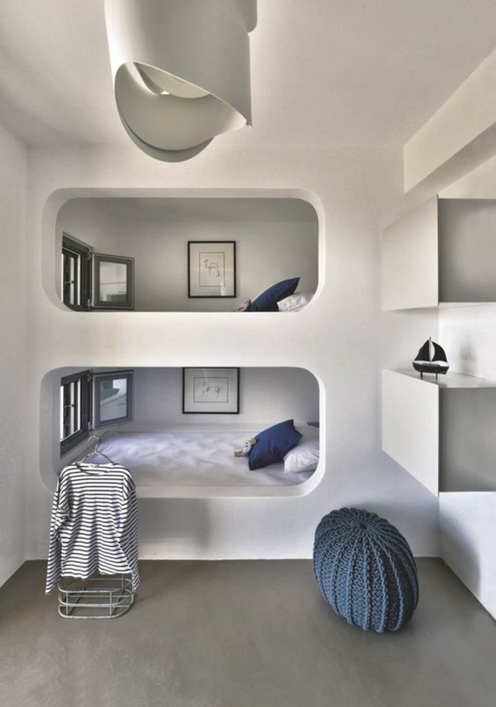 aménager-une-petite-chambre-avec-deux-lits-en-blanc-grottes