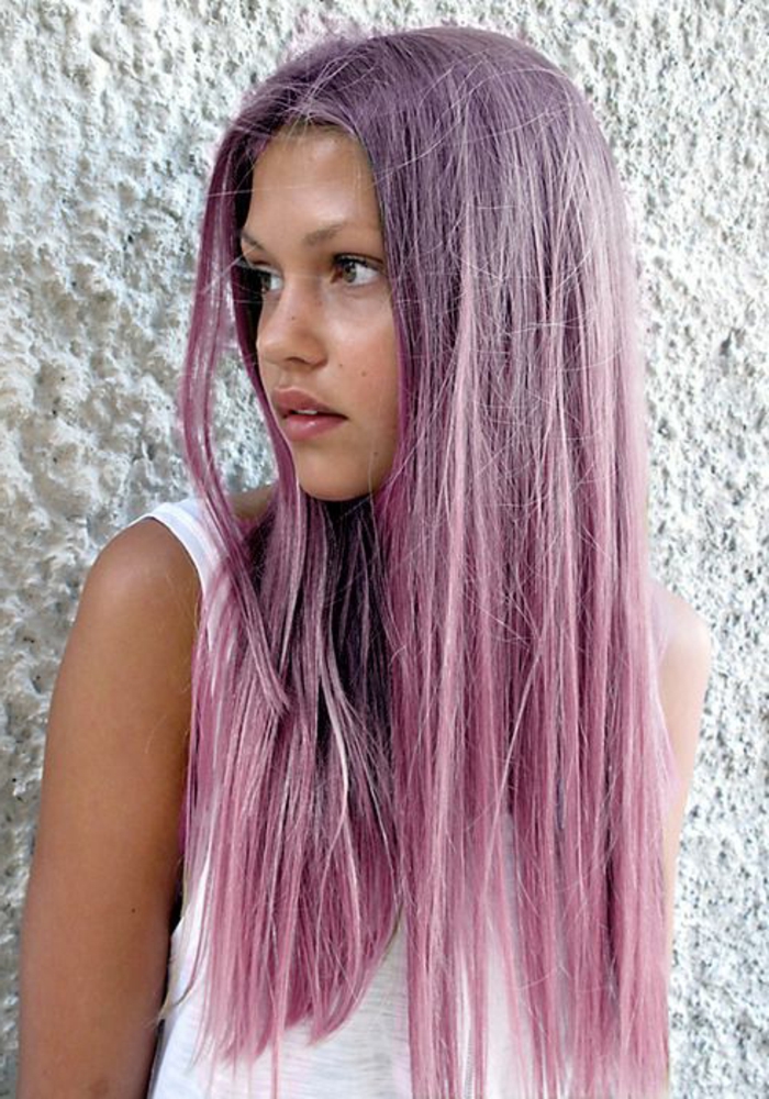 coloration-violette-couleurs-de-cheveux-extravagantes