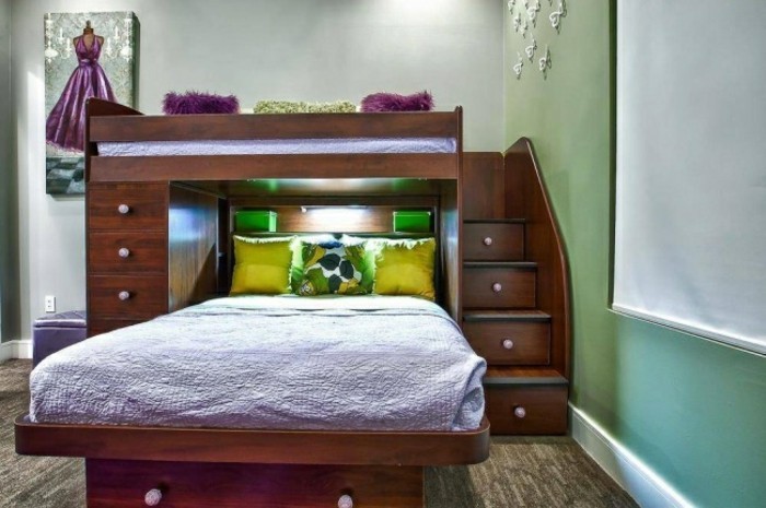 comment-aménager-une-petite-chambre-deux-lits-avec-des-escaliers-tiroirs