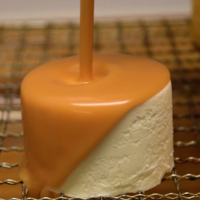 comment-faire-du-caramel-liquide-gateau-à-la-crème-blanche
