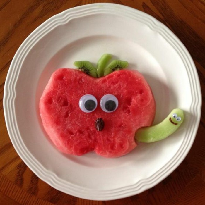 deco-fruit-art-avec-des-fruits-et-des-légumes-pomme-de-melon-d'eau