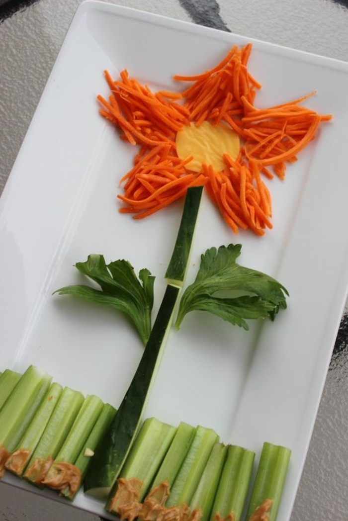decoration-legume-sculpture-avec-concombre-et-carottes