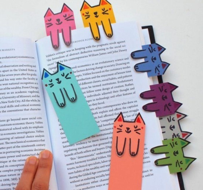 des-marques-pages-chats-idee-de-bricolage-facile-cadeau-pour-les-amateurs-de-la-lecture-cadeau-pour-une-amie