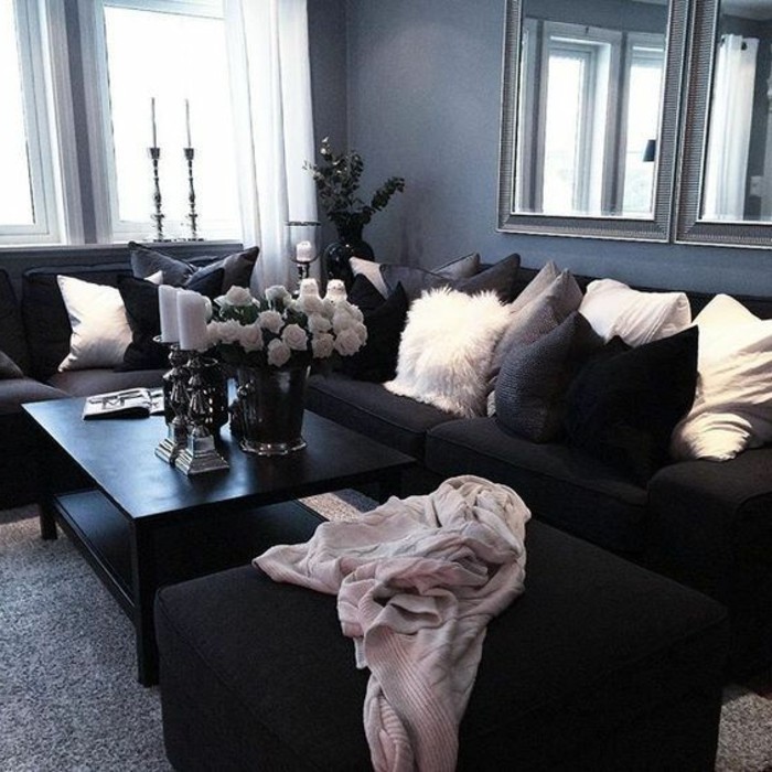 déco-salon-gris-peinture-grise-sofas-noirs-tapis-gris