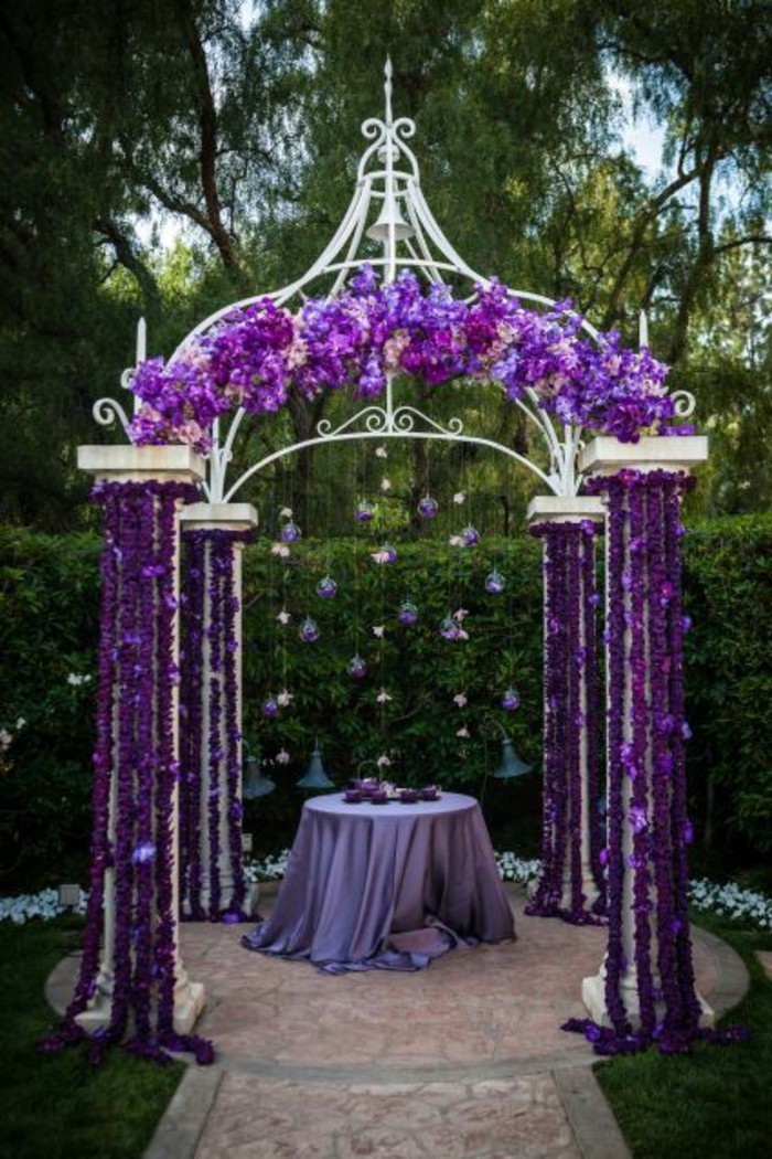 décoration-arche-mariage-violet-mariage-romantique