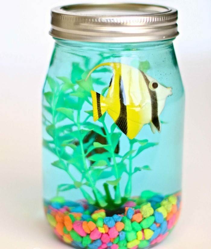 décoration-pot-de-confiture-imitation-aquarium-poisson-cailloux