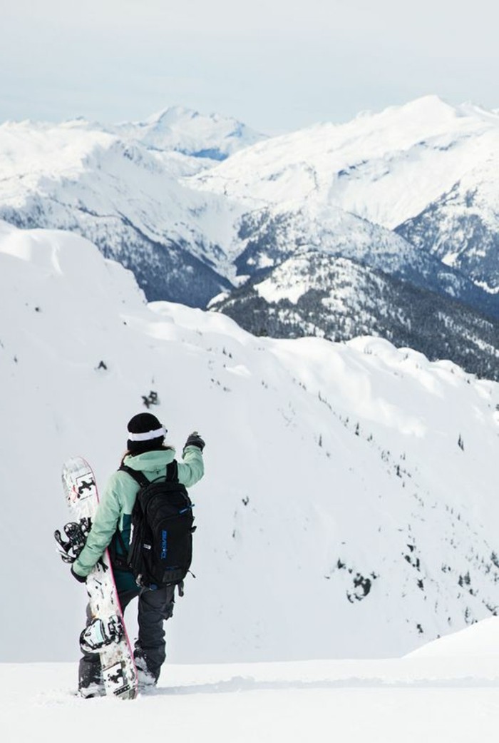 enneigement-station-ski-vue-stupéfiante-liberté-bonheur-pureté-nature