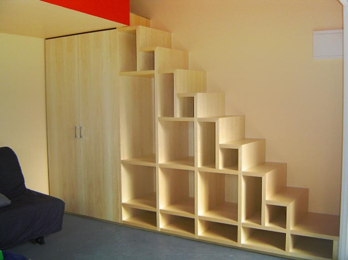 etagere-escalier-en-bois-bibliotheque-en-escaliers-mezzanine-echelles-marches