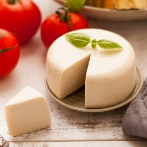 Comment préparer du fromage vegan - plusieurs recettes et des conseils utiles