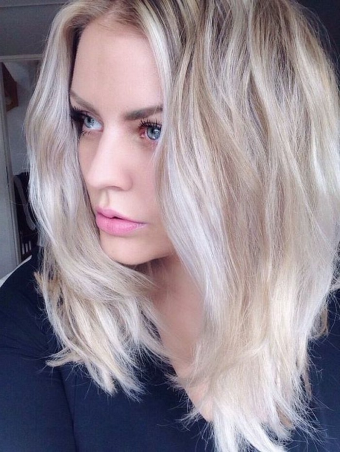 idee-coloration-blond-platine-couleur-platine