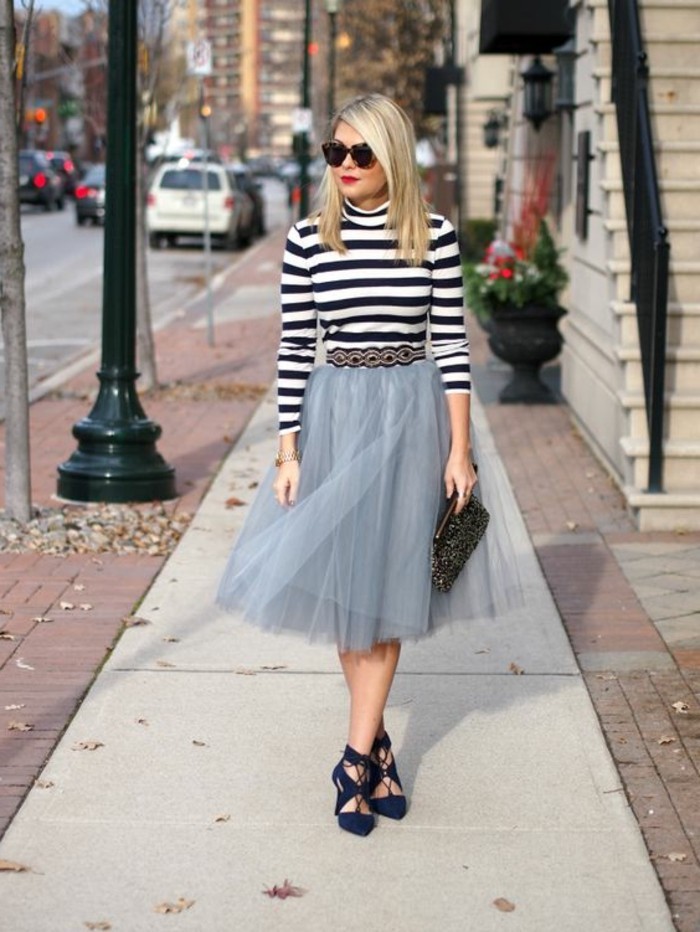 jupe-tulle-belle-jupe-midi-longue-blouse-rayee-chaussures-noires