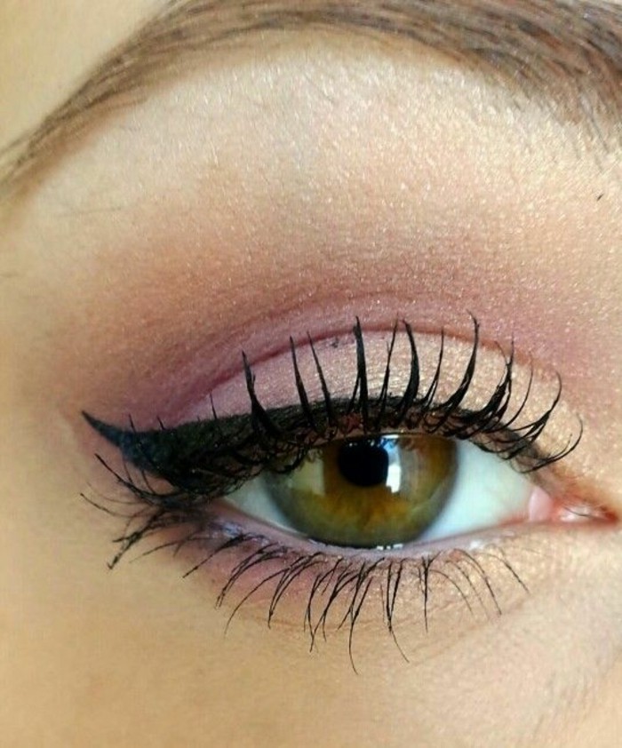 maquillage-chat-simple-en-maquillage-yeux-gamme-violette