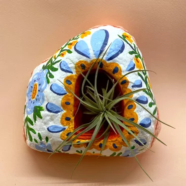 pot de fleur avec du papier mache dessin couleurs